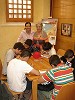 alumnes en plena confecci dun patr