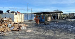 L´incendi a la deixalleria de Bellvei obliga a suspendre temporalment el servei L´incendi a la deixalleria de Bellvei obliga a suspendre temporalment el servei